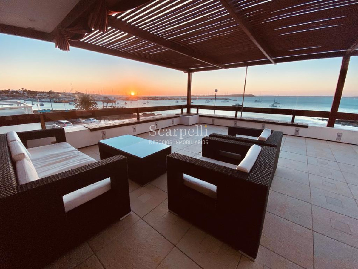 Apartamento ID.7781 - Exclusivo Frente al Puerto de Punta del Este con gran terraza y los mejores atardeceres sobre la Isla Gorriti