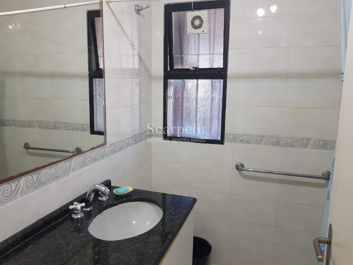 Apartamento ID.8175 - Punta del Este. Playa El Emir: Moderno Apartamento en Península con gran terraza y garage fijo.-