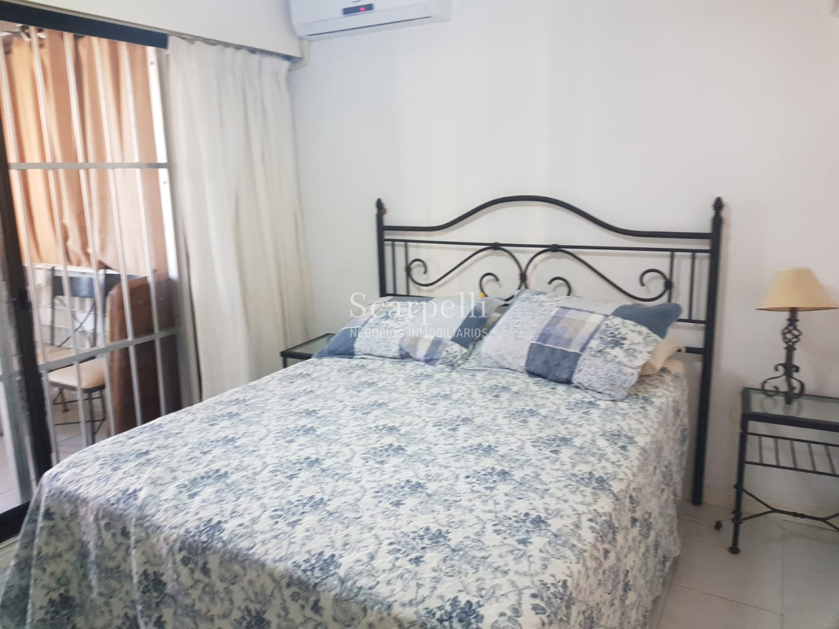 Apartamento ID.8175 - Punta del Este. Playa El Emir: Moderno Apartamento en Península con gran terraza y garage fijo.-