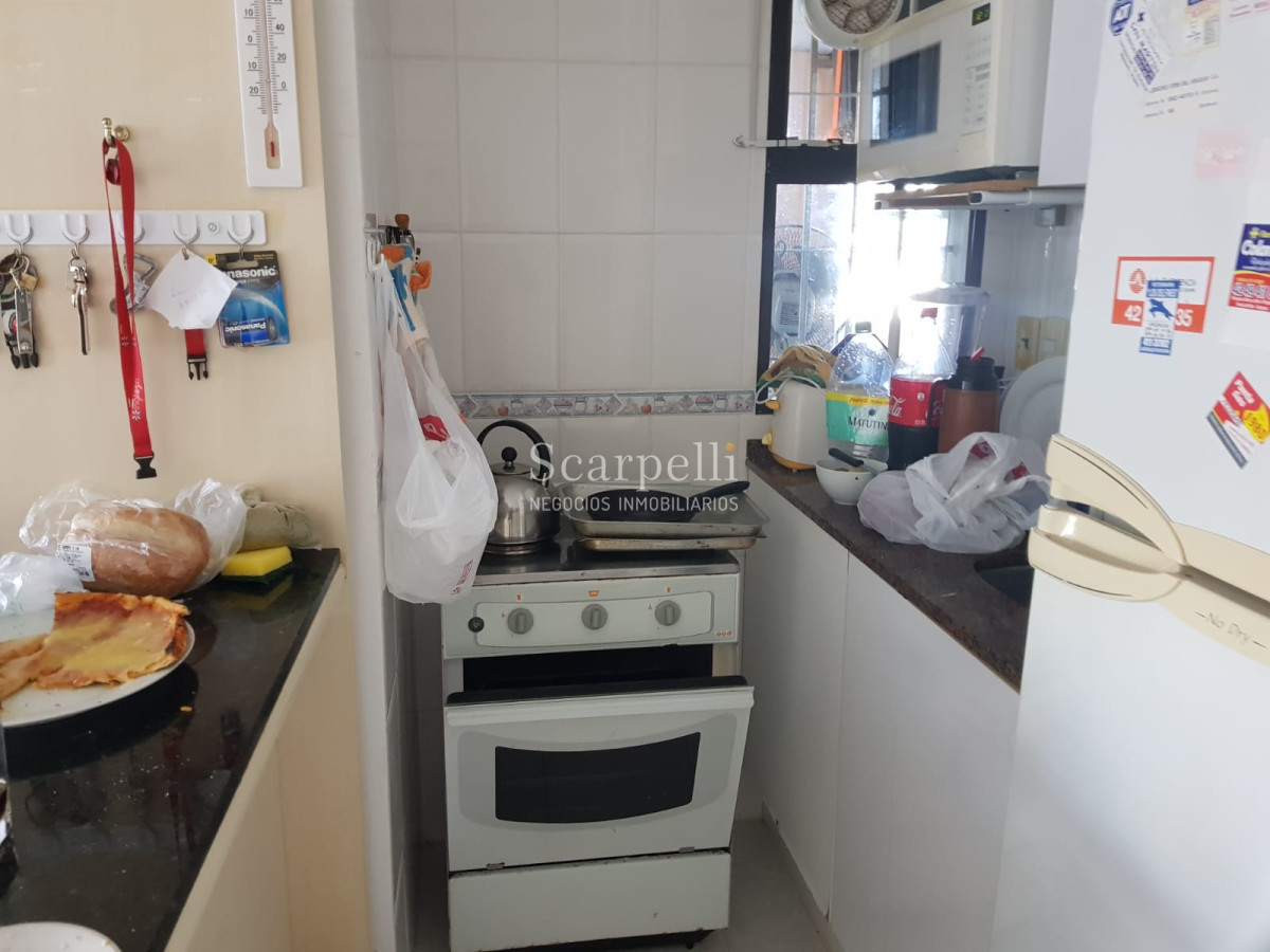 Apartamento ID.8175 - Punta del Este. Playa El Emir: Moderno Apartamento en Península con gran terraza y garage fijo.-