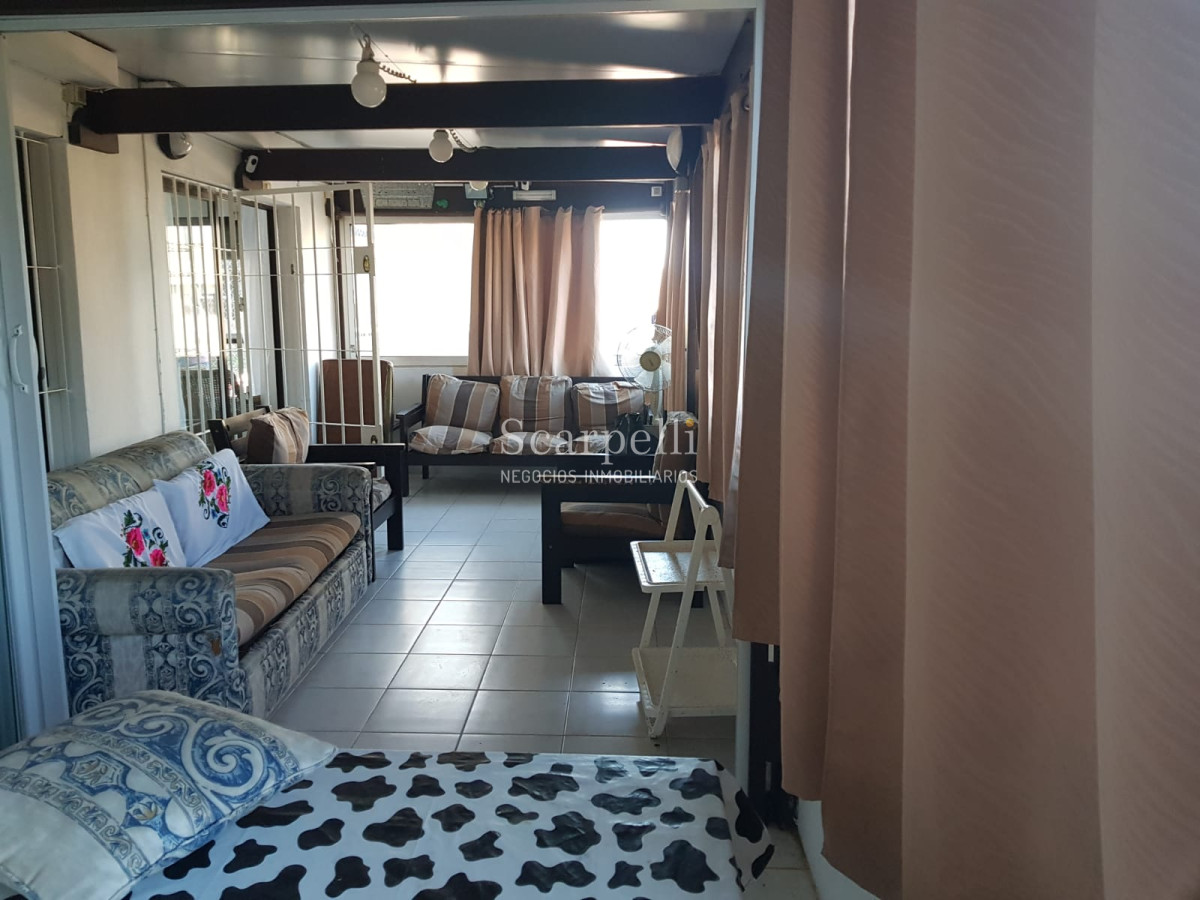 Apartamento ID.8175 - Punta del Este. Playa El Emir: Moderno Apartamento en Península con gran terraza y garage fijo.-
