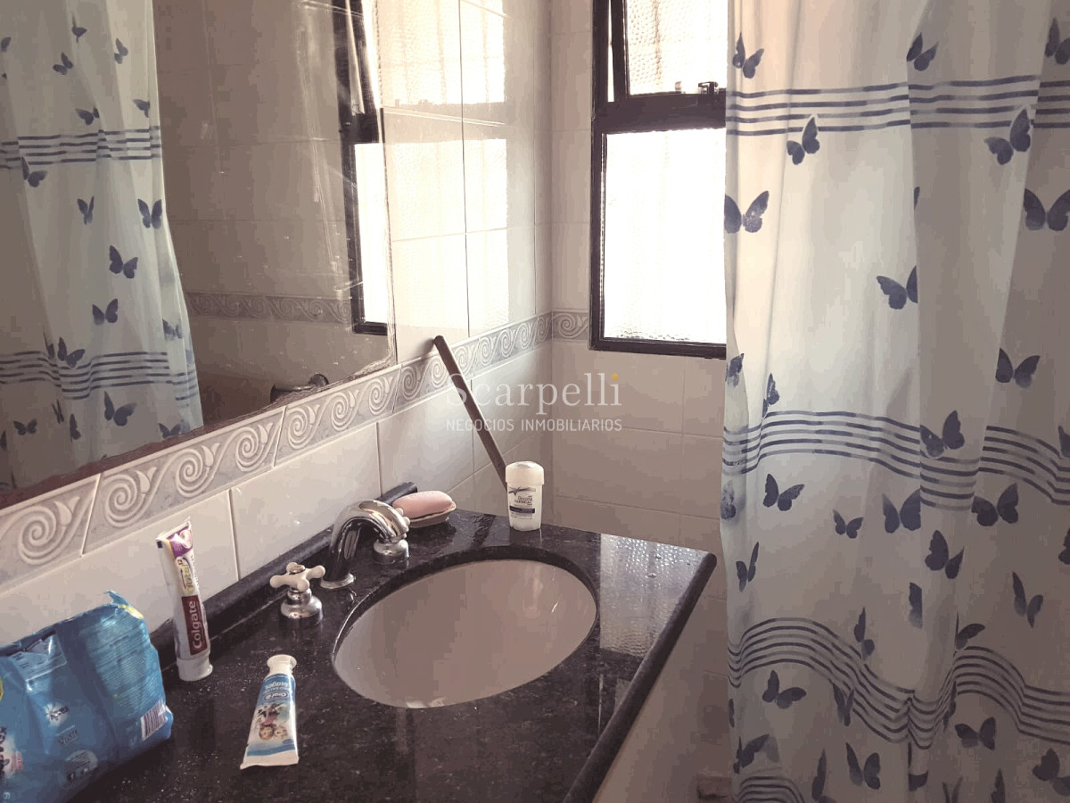 Apartamento ID.8175 - Punta del Este. Playa El Emir: Moderno Apartamento en Península con gran terraza y garage fijo.-