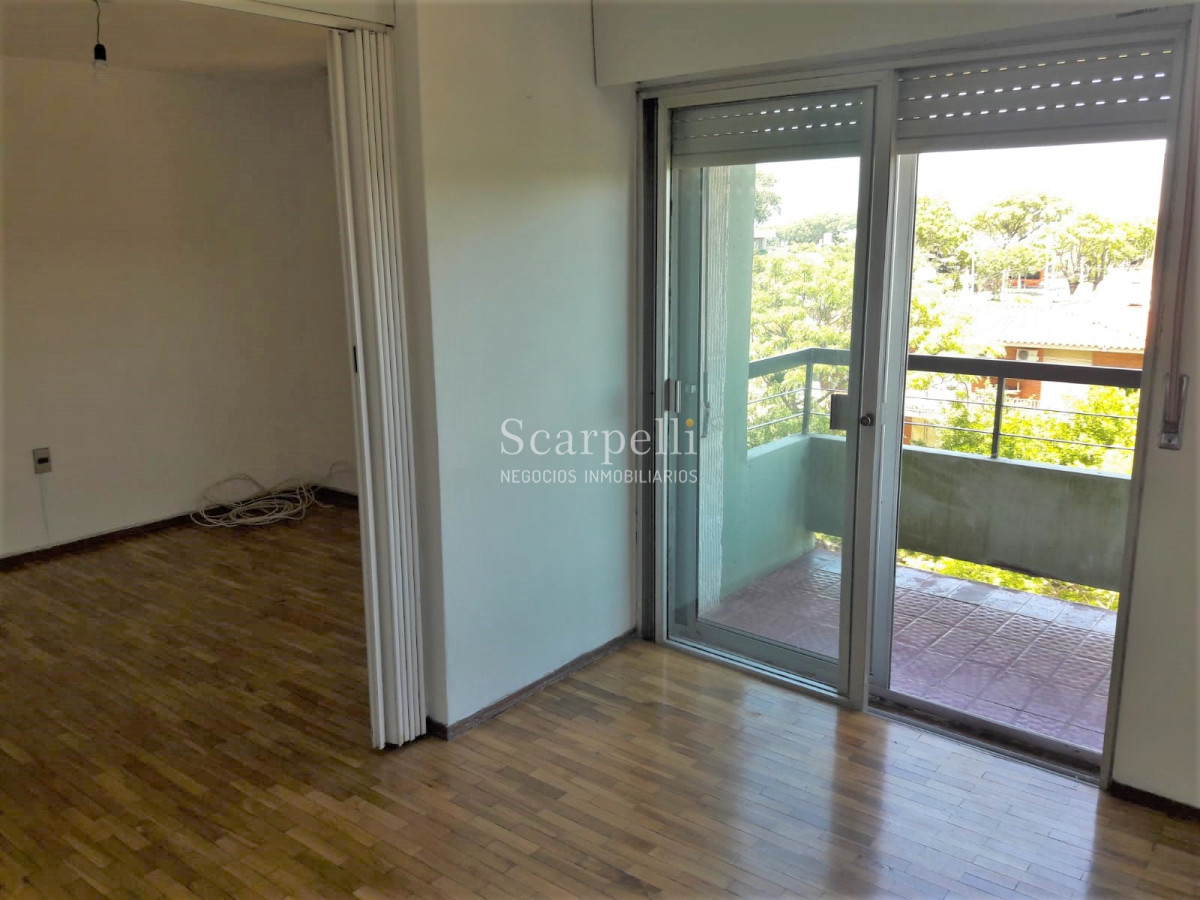 Apartamento ID.8571 - Punta Gorda / Malvin Límite Apartamento en Venta & Alquiler 4to. Piso 3 dorm 2 baños prolijo proximo Rambla  & Parque Baroffio.-