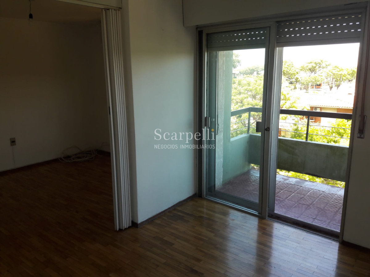 Apartamento ID.8571 - Punta Gorda / Malvin Límite Apartamento en Venta & Alquiler 4to. Piso 3 dorm 2 baños prolijo proximo Rambla  & Parque Baroffio.-