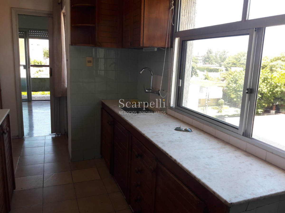 Apartamento ID.8571 - Punta Gorda / Malvin Límite Apartamento en Venta & Alquiler 4to. Piso 3 dorm 2 baños prolijo proximo Rambla  & Parque Baroffio.-
