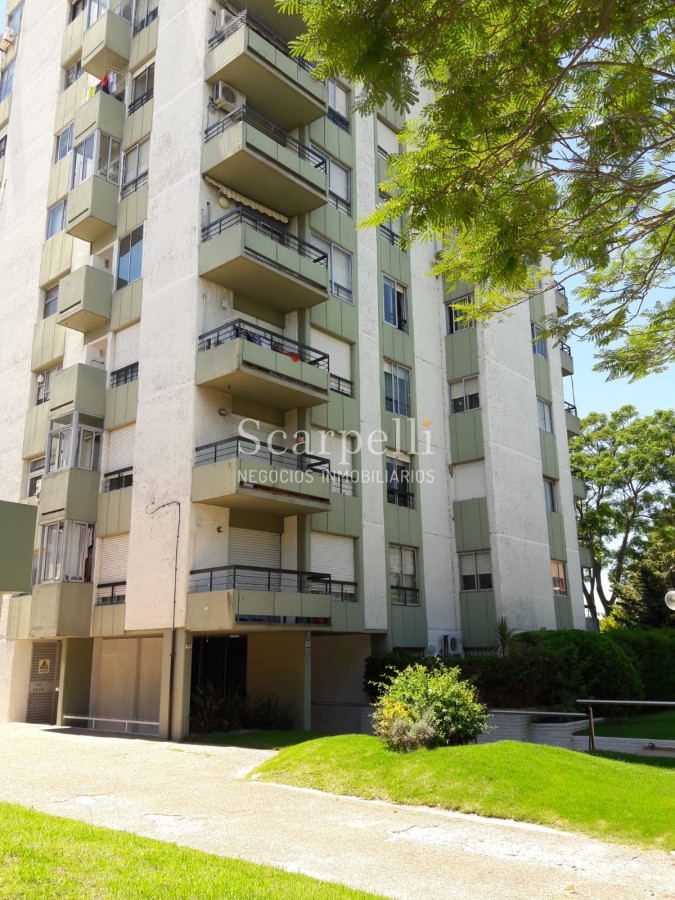 Apartamento ID.8571 - Punta Gorda / Malvin Límite Apartamento en Venta & Alquiler 4to. Piso 3 dorm 2 baños prolijo proximo Rambla  & Parque Baroffio.-