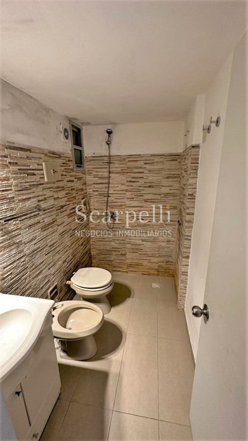 Apartamento ID.8571 - Punta Gorda / Malvin Límite Apartamento en Venta & Alquiler 4to. Piso 3 dorm 2 baños prolijo proximo Rambla  & Parque Baroffio.-