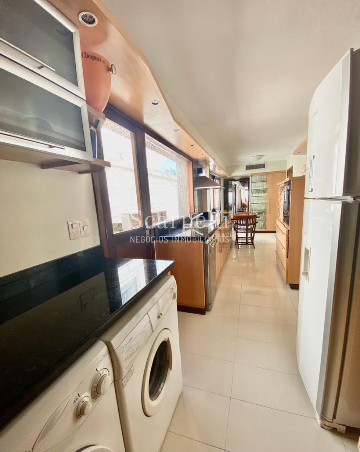 Apartamento ID.7781 - Exclusivo Frente al Puerto de Punta del Este con gran terraza y los mejores atardeceres sobre la Isla Gorriti