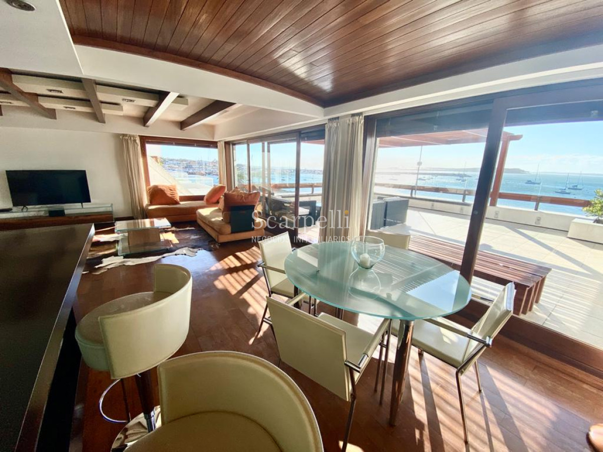 Apartamento ID.7781 - Exclusivo Frente al Puerto de Punta del Este con gran terraza y los mejores atardeceres sobre la Isla Gorriti