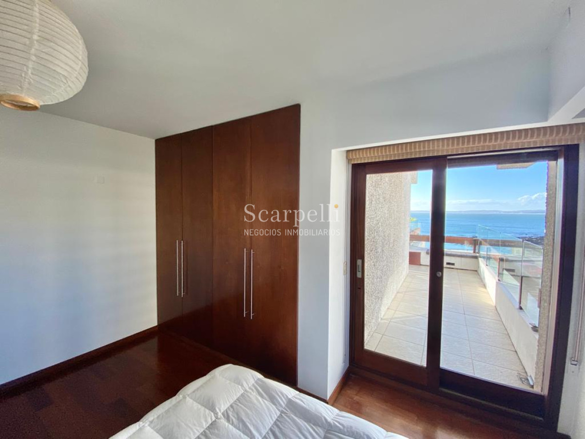 Apartamento ID.7781 - Exclusivo Frente al Puerto de Punta del Este con gran terraza y los mejores atardeceres sobre la Isla Gorriti