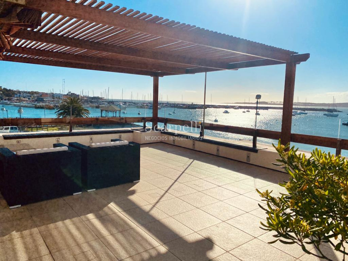 Apartamento ID.7781 - Exclusivo Frente al Puerto de Punta del Este con gran terraza y los mejores atardeceres sobre la Isla Gorriti