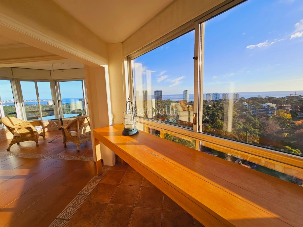 Apartamento ID.50403 - Venta Apartamento Punta del Este Piso Alto Estupenda Vista y Amenities