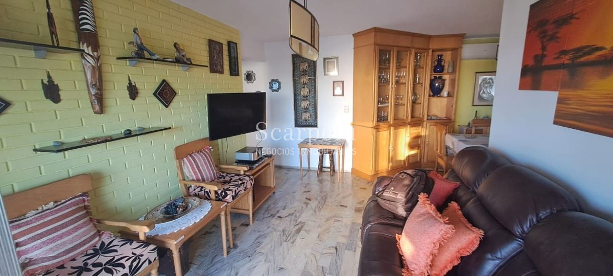 Apartamento ID.7 - Alquiler Anual Apartamento Punta Del Este Mansa Rambla 2 Dorm 2 baños suite cochera