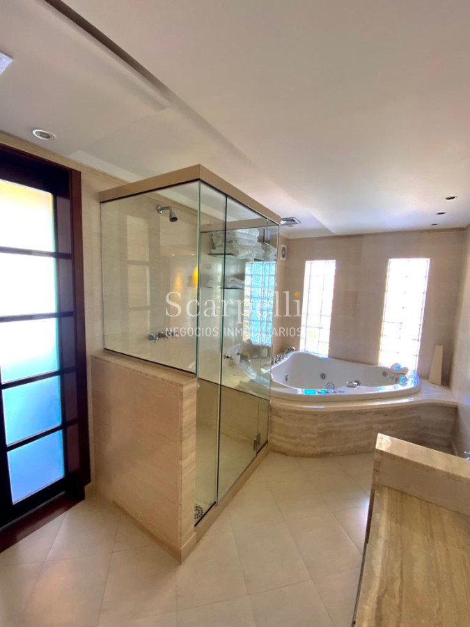 Apartamento ID.7781 - Exclusivo Frente al Puerto de Punta del Este con gran terraza y los mejores atardeceres sobre la Isla Gorriti