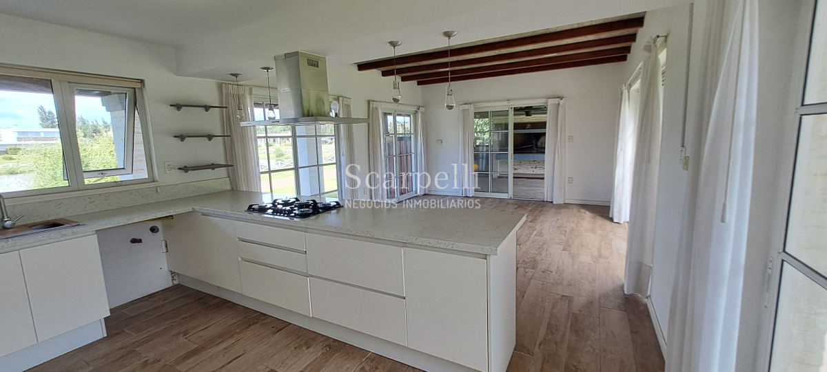 Casa ID.50371 - ALQUILER VENTA COLINAS DE CARRASCO PISCINA BARBACOA GRAN RESIDENCIA  SERVICIO 