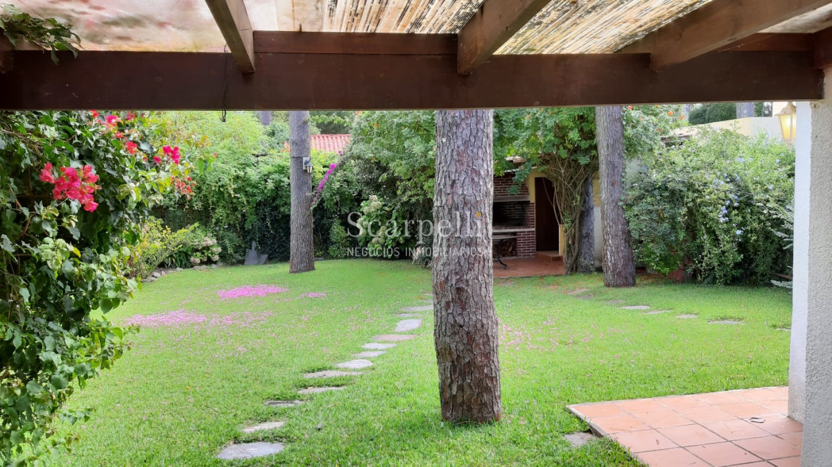 Casa ID.10170 - Mar del Plata y Necochea. San Rafael. Muy próxima al mayor emprendimiento inmobiliario de Sud-américa.-