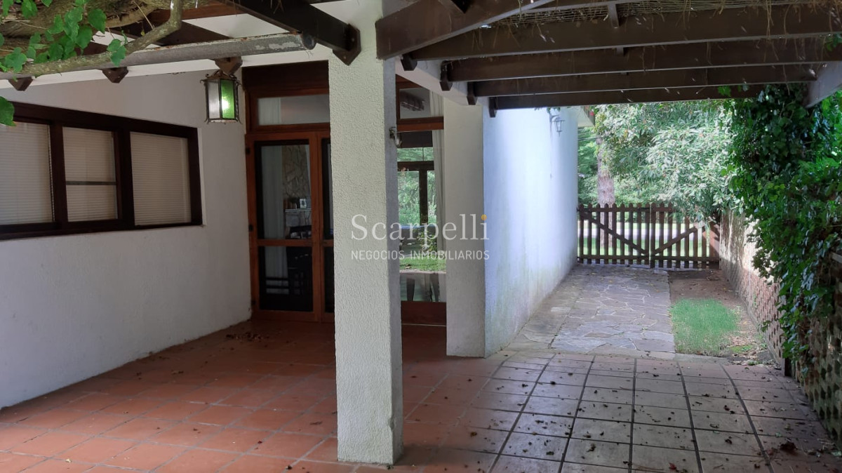 Casa ID.10170 - Mar del Plata y Necochea. San Rafael. Muy próxima al mayor emprendimiento inmobiliario de Sud-américa.-