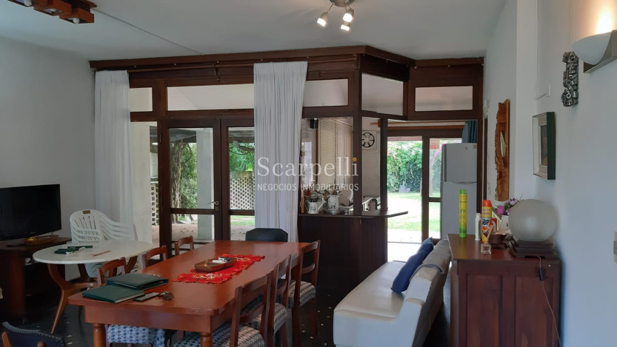 Casa ID.10170 - Mar del Plata y Necochea. San Rafael. Muy próxima al mayor emprendimiento inmobiliario de Sud-américa.-