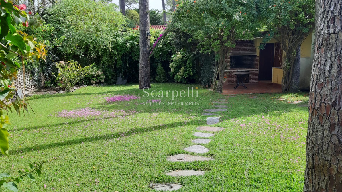 Casa ID.10170 - Mar del Plata y Necochea. San Rafael. Muy próxima al mayor emprendimiento inmobiliario de Sud-américa.-