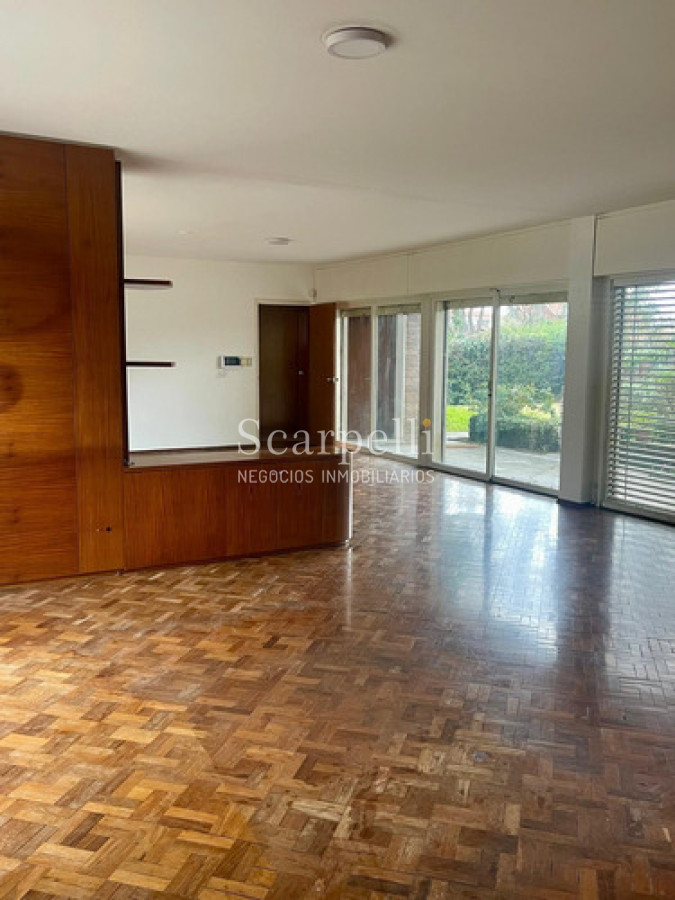 Casa ID.50479 - Alquiler De Gran Casa Sobre Av. Bolivia, Ideal Empresa Residencialprendimiento