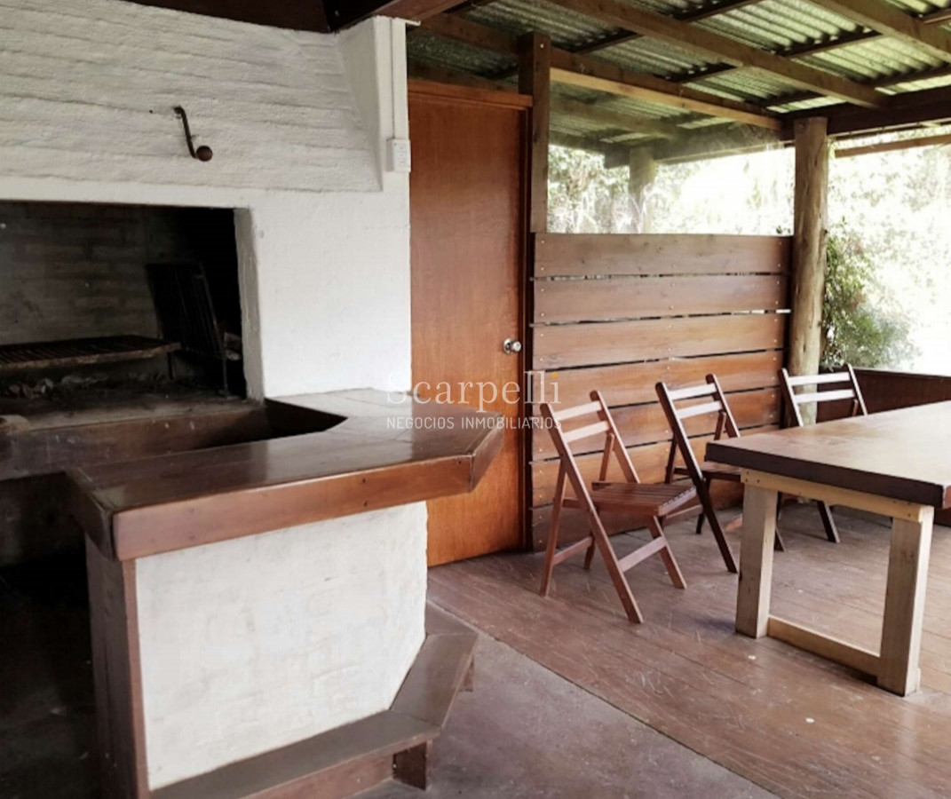 Casa ID.11464 - Precioso Chalet 1 planta Zona Colegios a mts de Av. Italia y toda la locomoción. Inmejorable entorno