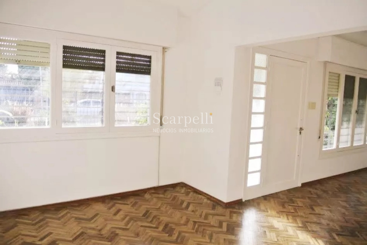 Casa ID.11464 - Precioso Chalet 1 planta Zona Colegios a mts de Av. Italia y toda la locomoción. Inmejorable entorno