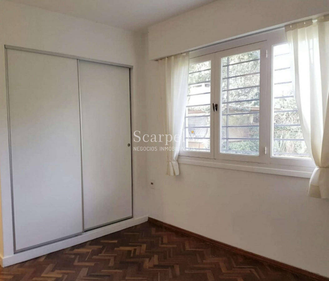 Casa ID.11464 - Precioso Chalet 1 planta Zona Colegios a mts de Av. Italia y toda la locomoción. Inmejorable entorno
