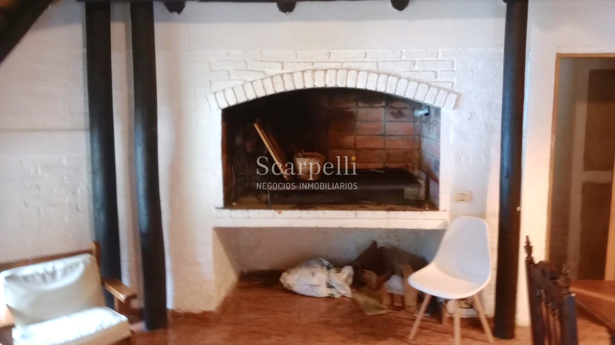 Casa ID.28732 - Parada 31 Pinares Pque. Mancebo & Cno La Laguna al Sur: Gran Solar con  Sensacional Quincho +Barbacoa +Piscina muy próximo a la Playa.-