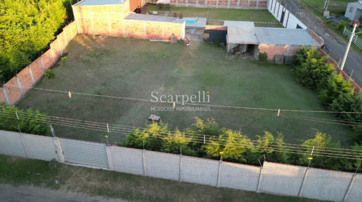 Casa ID.50378 - Importante padrón esquinero en Santana do Livramento con casi 2200 m2 Ideal Salón de Fiestas o emprendimiento Inmobiliario