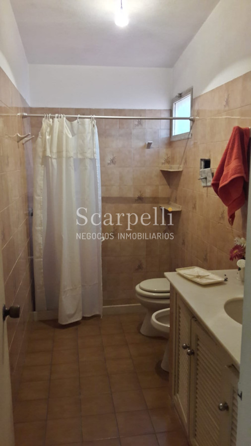 Casa ID.12404 - Importante Casa sobre Alberdi Ideal Empresas o Residencial