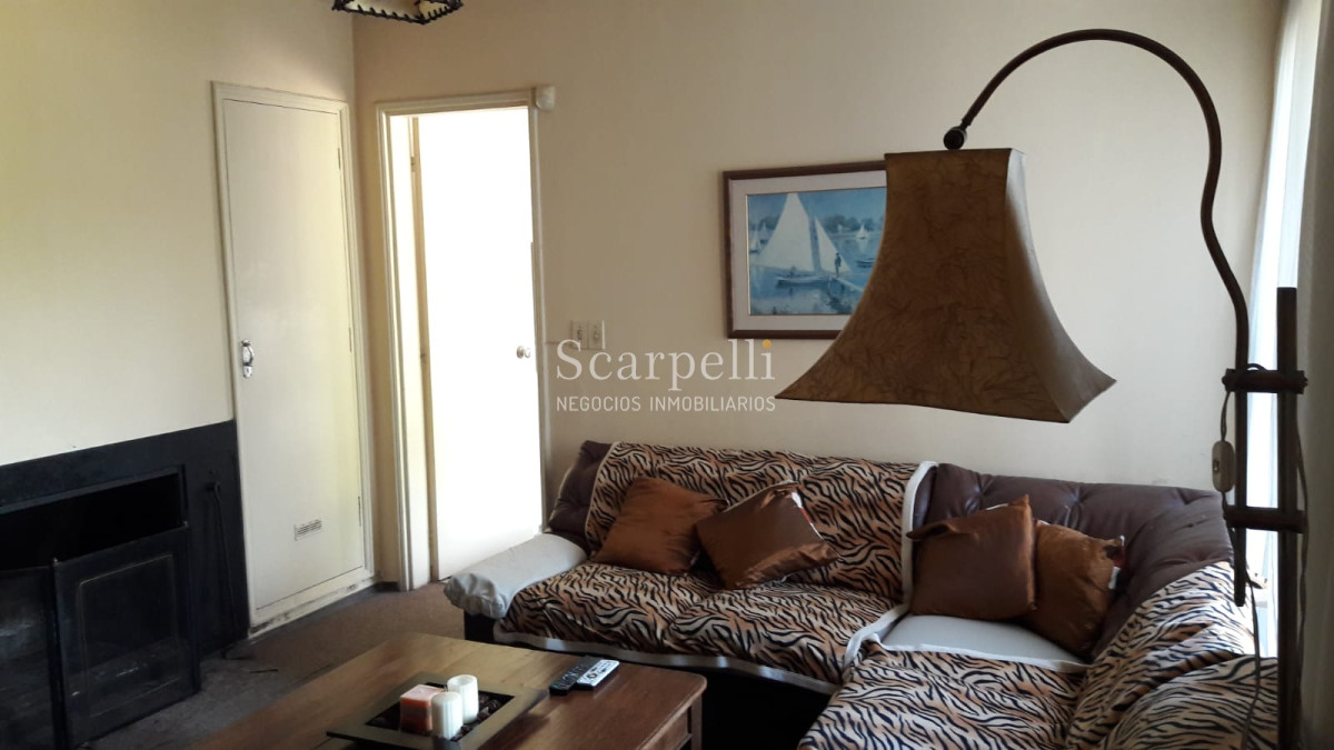Casa ID.12404 - Importante Casa sobre Alberdi Ideal Empresas o Residencial