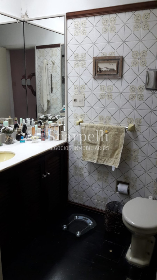 Casa ID.12404 - Importante Casa sobre Alberdi Ideal Empresas o Residencial