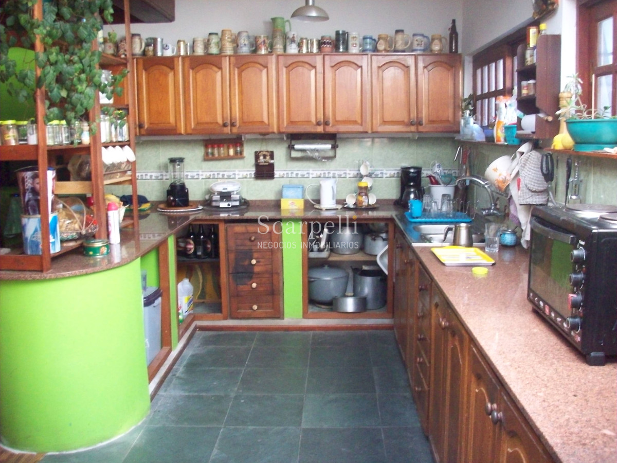 Casa ID.12510 - Terreno exclusivo en Malvín con 30 mts de frente proximo a la Rambla y al Parque Baroffio.-