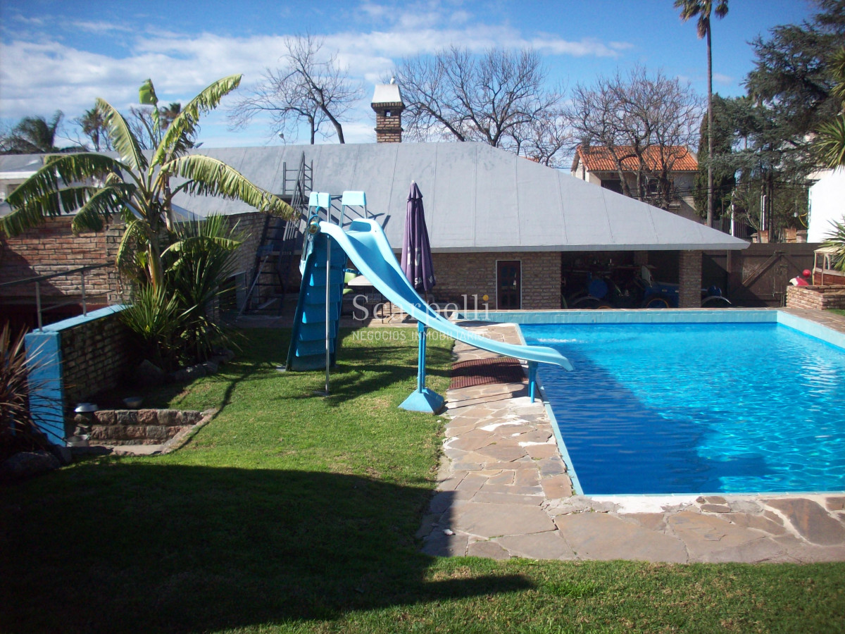Casa ID.12510 - Terreno exclusivo en Malvín con 30 mts de frente proximo a la Rambla y al Parque Baroffio.-