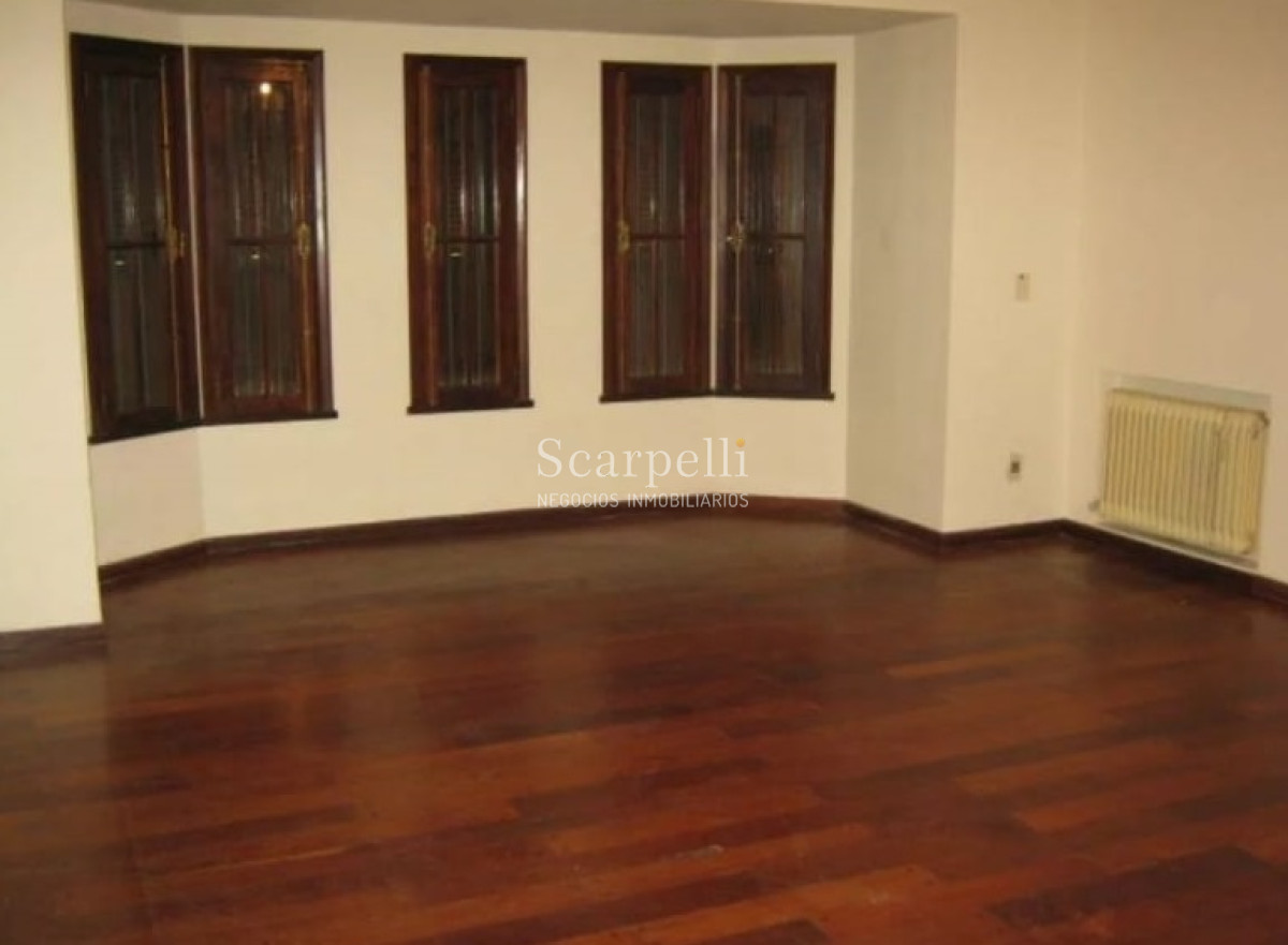 Casa ID.13124 - Importante Esquina  muy Próximo al Centro Comercial de Carrasco Arocena y Carlos Sáez