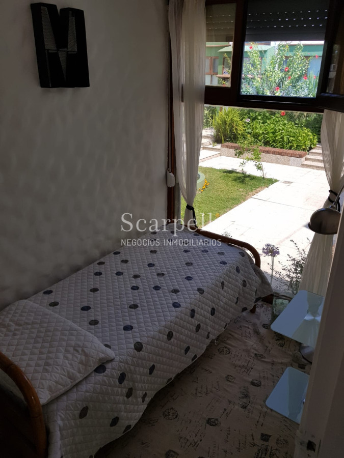Casa ID.13445 - Complejo de 8 Casas en Parque Cerrado de 10.000 m2 con Piscinas, Canchas varias, parrillero individual y 4 dormitorios.-