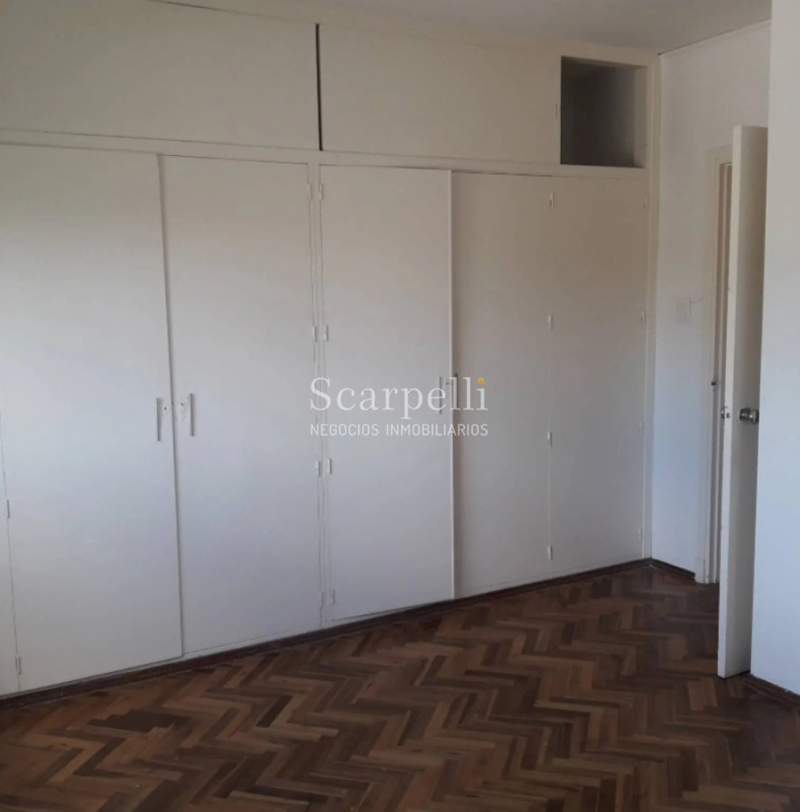 Casa ID.13574 - Prolijo Duplex Proximo Arocena con Escritorio o 4to. Dormitorio y Fondo Verde con Parrillero