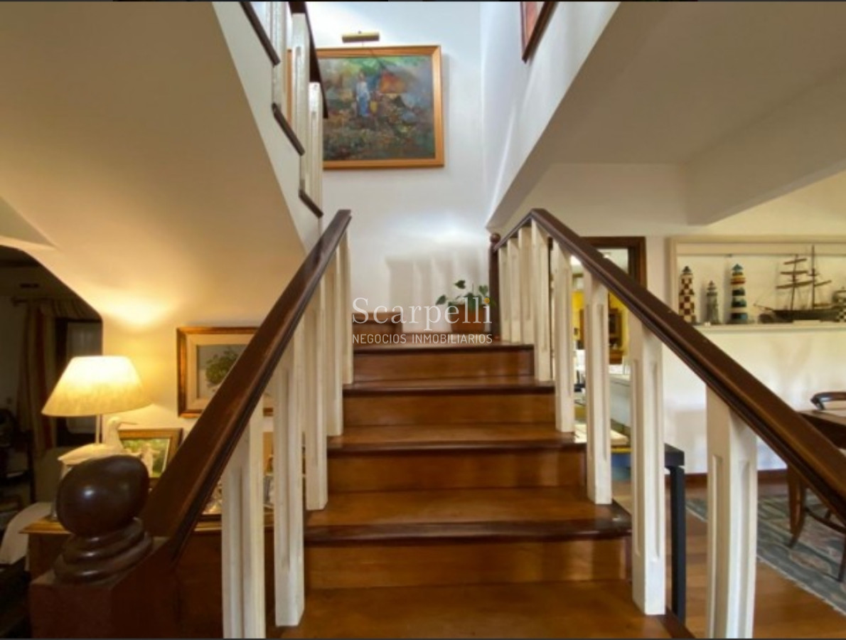 Casa ID.13602 - Relevante Chalet Parada 15 Mansa en 1000 m2 de terreno y 400 mts. edificados a tan solo 150 mts.  de la playa
