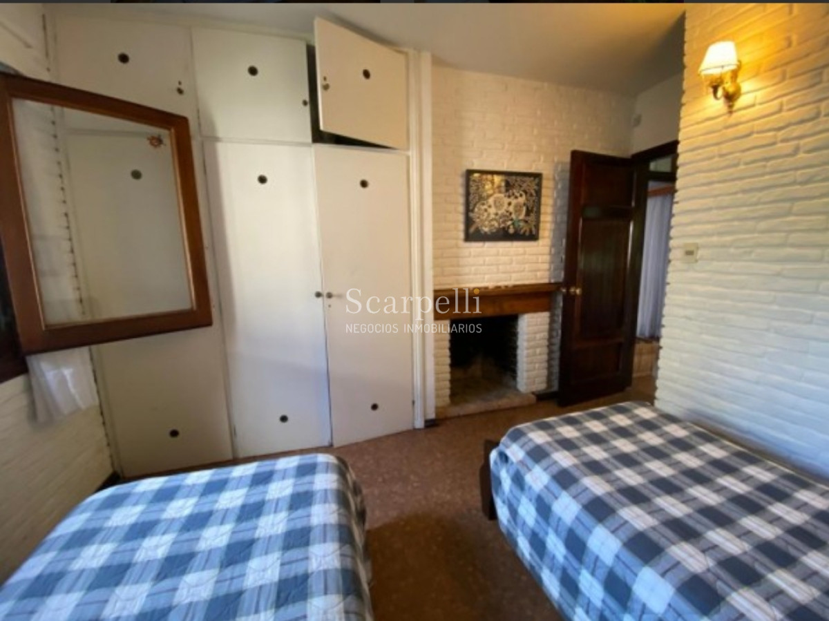 Casa ID.13602 - Relevante Chalet Parada 15 Mansa en 1000 m2 de terreno y 400 mts. edificados a tan solo 150 mts.  de la playa