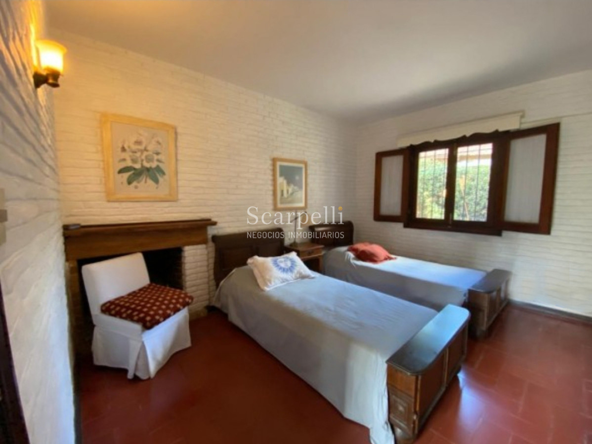 Casa ID.13602 - Relevante Chalet Parada 15 Mansa en 1000 m2 de terreno y 400 mts. edificados a tan solo 150 mts.  de la playa
