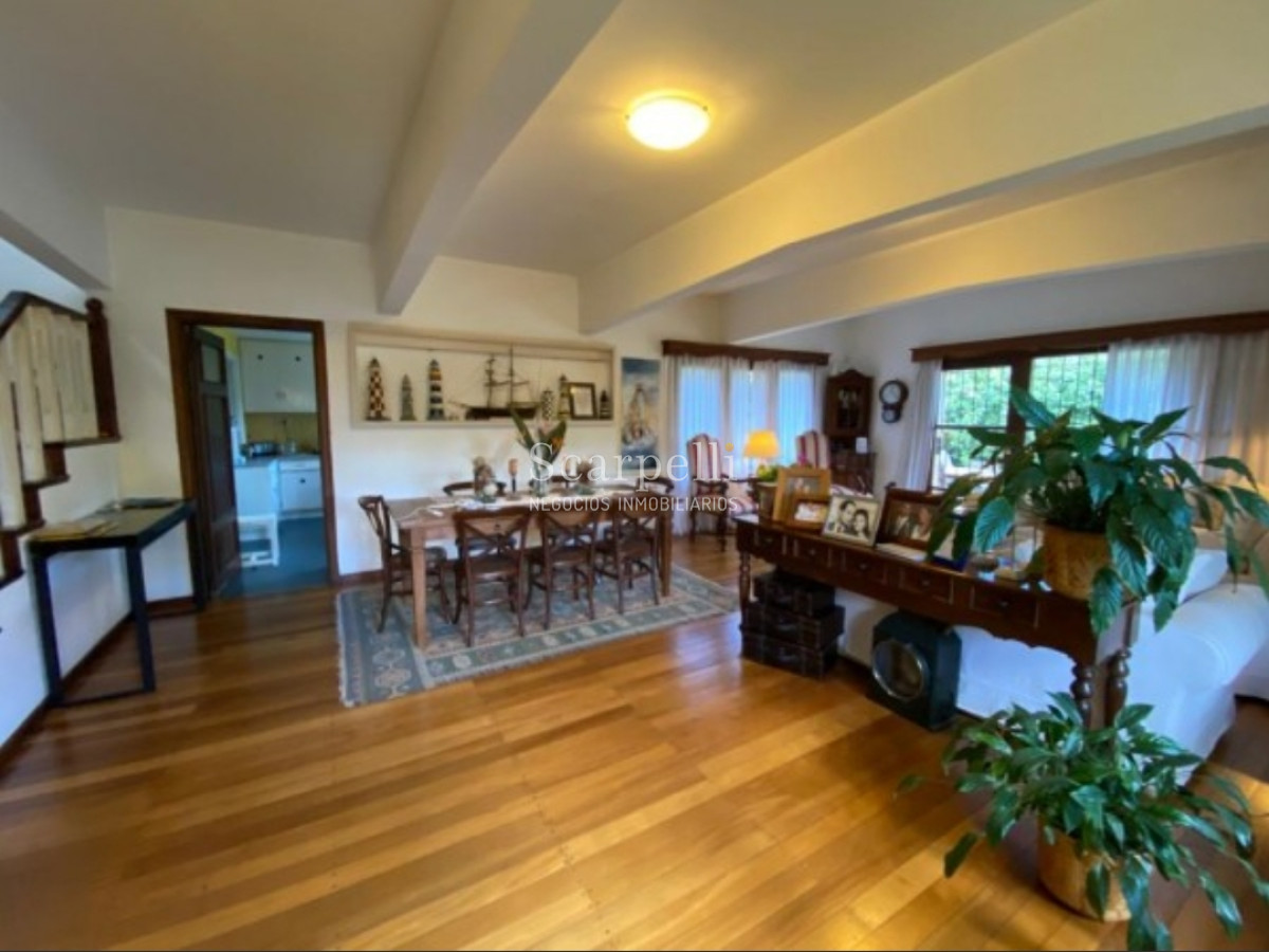 Casa ID.13602 - Relevante Chalet Parada 15 Mansa en 1000 m2 de terreno y 400 mts. edificados a tan solo 150 mts.  de la playa