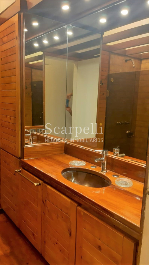 Casa ID.13693 - Horacio Quiroga: Impecable Chalet próximo Arocena & Alte. Harwood.-