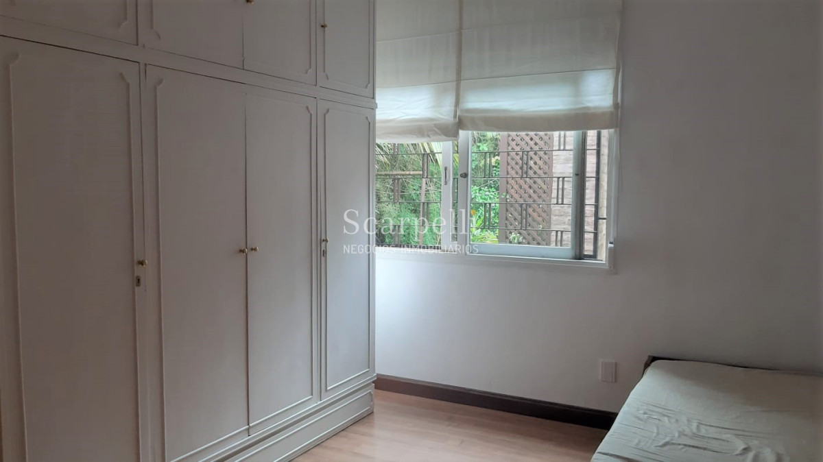 Casa ID.13693 - Horacio Quiroga: Impecable Chalet próximo Arocena & Alte. Harwood.-