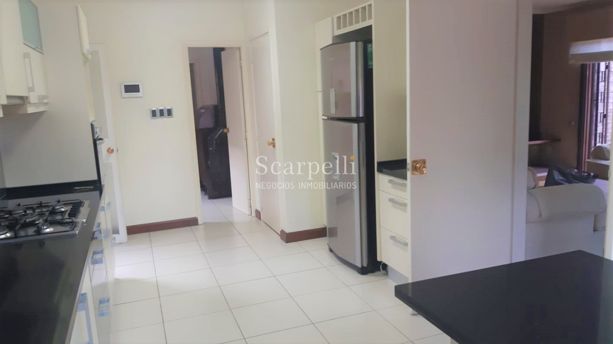 Casa ID.13693 - Horacio Quiroga: Impecable Chalet próximo Arocena & Alte. Harwood.-