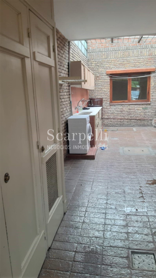 Casa ID.13693 - Horacio Quiroga: Impecable Chalet próximo Arocena & Alte. Harwood.-