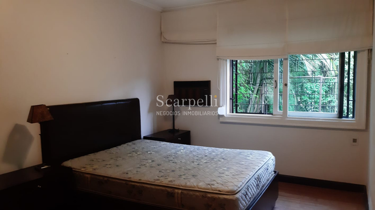 Casa ID.13693 - Horacio Quiroga: Impecable Chalet próximo Arocena & Alte. Harwood.-