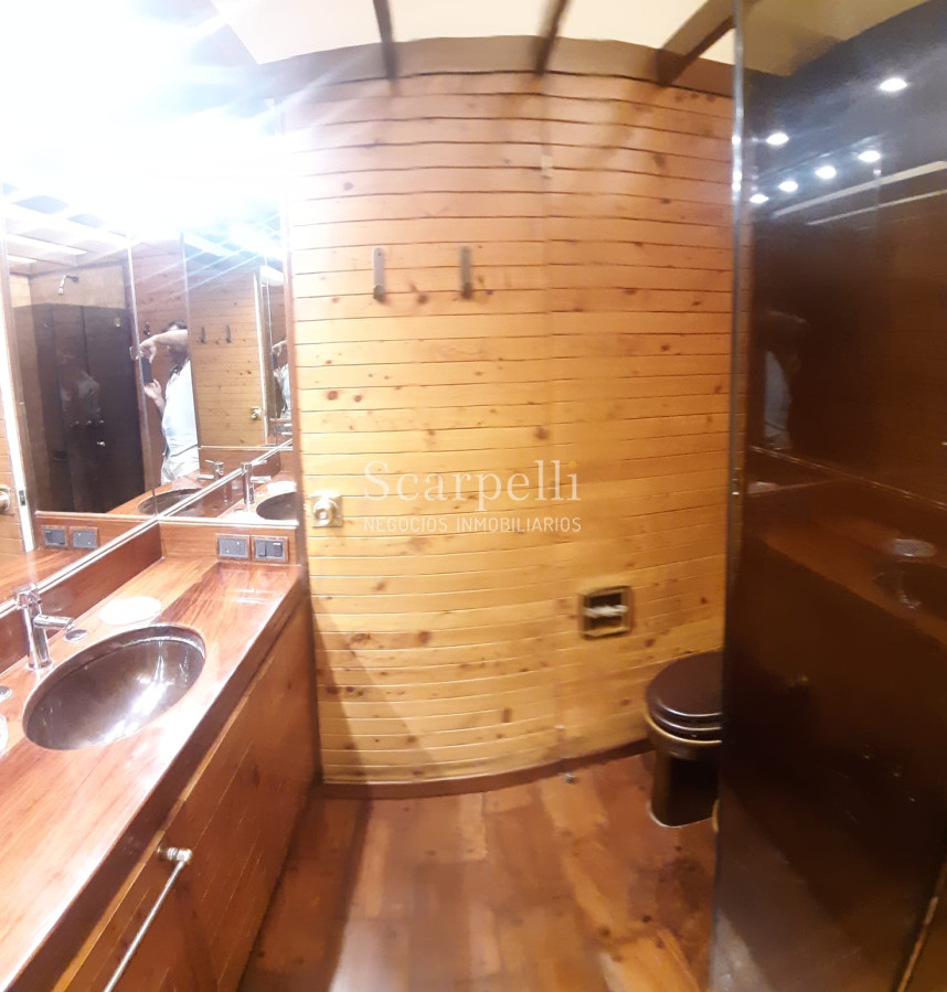 Casa ID.13693 - Horacio Quiroga: Impecable Chalet próximo Arocena & Alte. Harwood.-