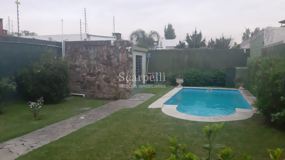 Casa ID.13955 - Coimbra Padrón Único 1 planta gran estar comedor con estufa a leña &  precioso fondo con Piscina.-