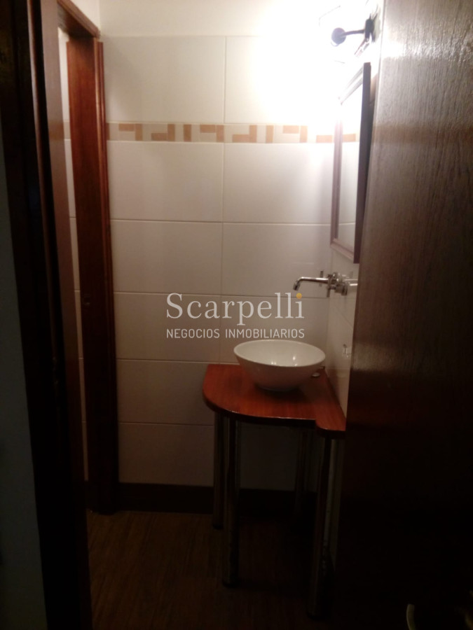 Casa ID.14532 - Propiedad Horizontal de Bajos con gran fondo verde 2 dormitorios 2 baños barbacoa + garage Todo a nuevo.-