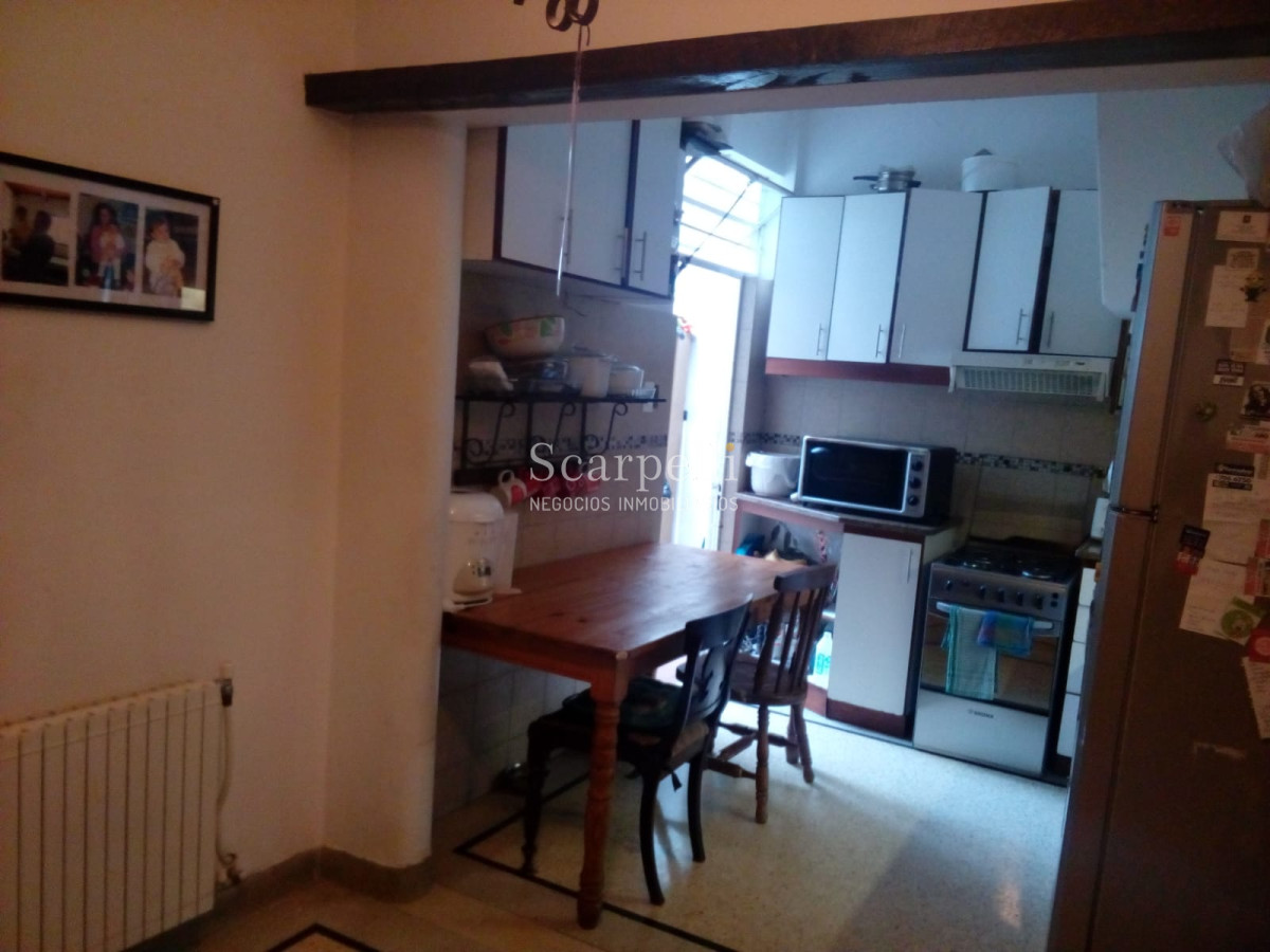 Casa ID.14532 - Propiedad Horizontal de Bajos con gran fondo verde 2 dormitorios 2 baños barbacoa + garage Todo a nuevo.-